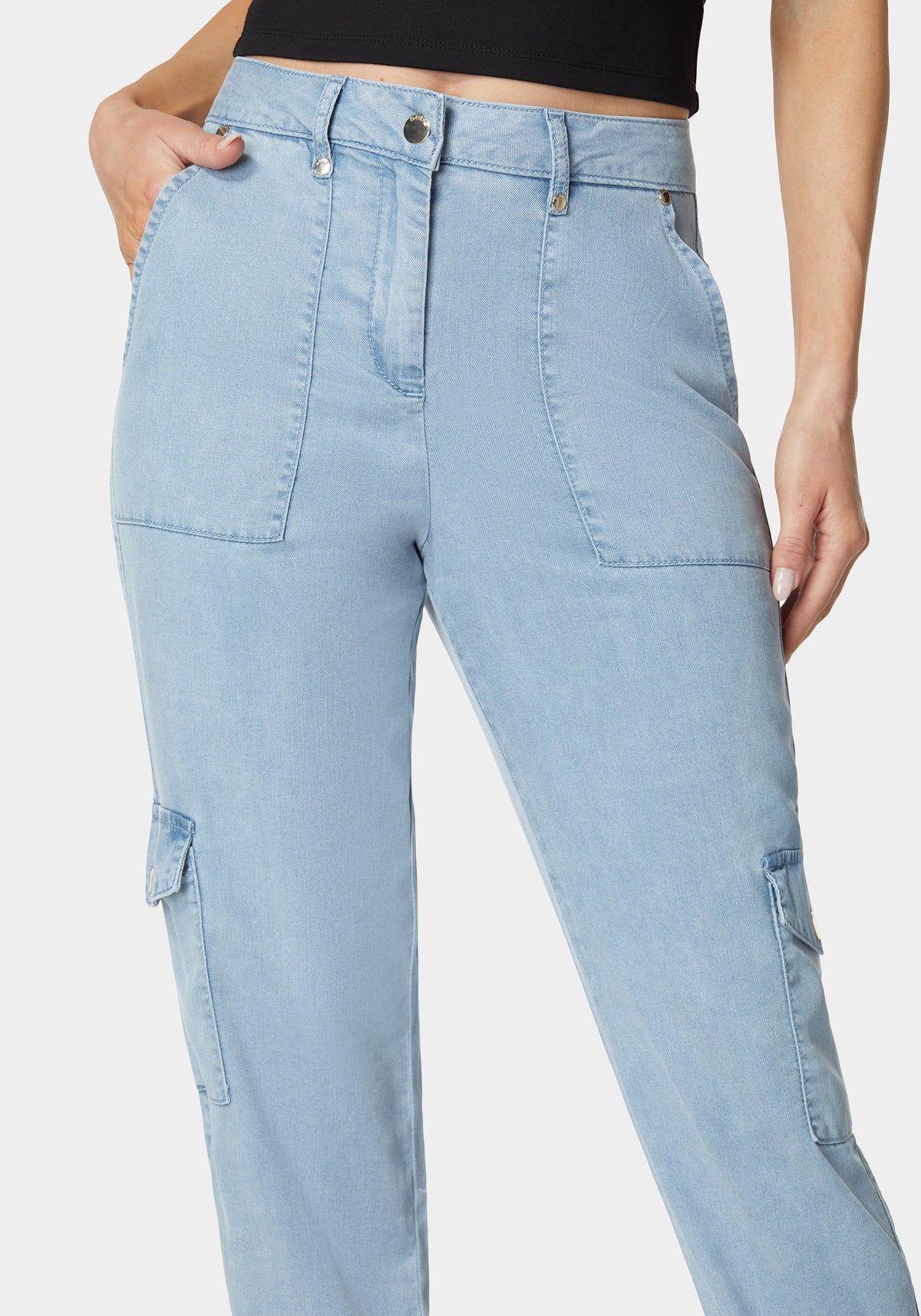 Natural Waist Utilitarian Tencel Jogger Pant Light Blue Wash - bebe